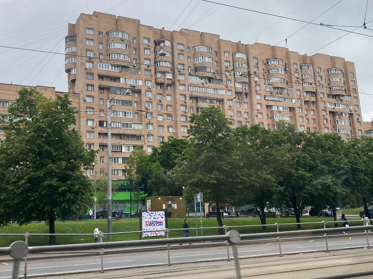 Район у м. Красносельская, фото автора блога Дно Мещанства