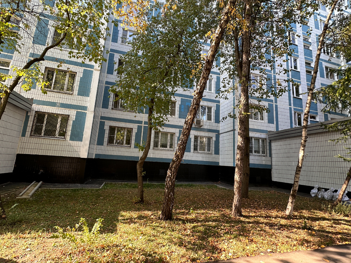 Дом П-44 на окраине Москвы, фото автора блога Дно Мещанства, сентябрь 2024