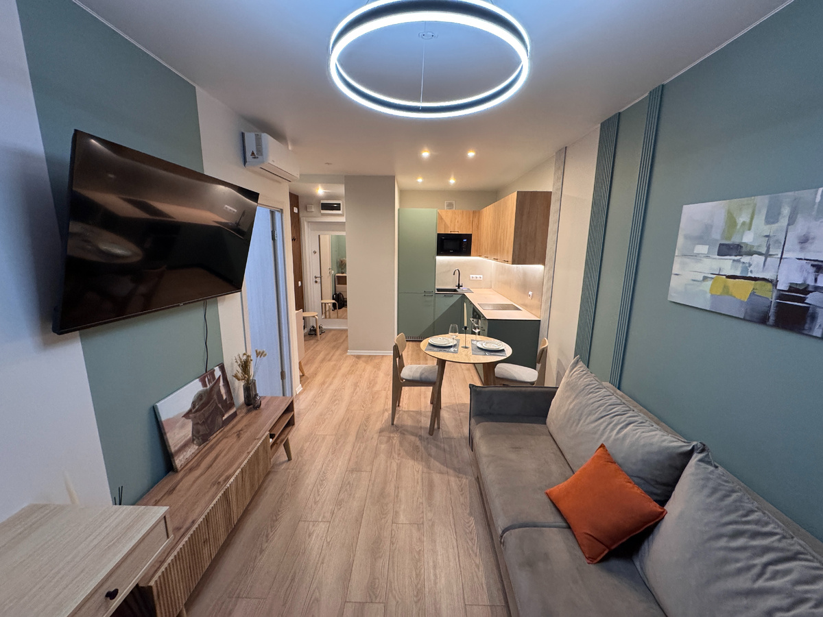 Квартира автора блога Дно Мещанства, диван за 32000