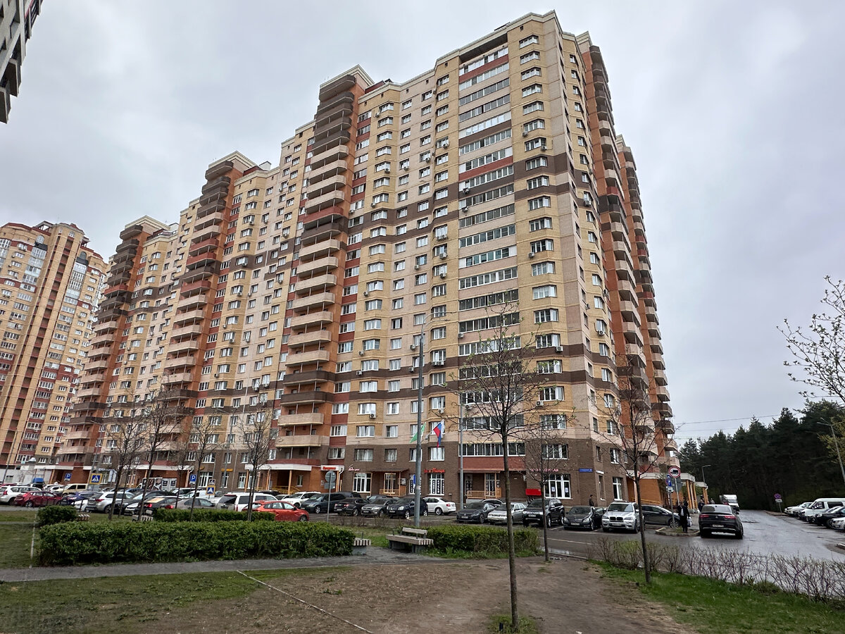 Монолитно-кирпичные дома в Котельниках, фото автора блога Дно Мещанства
