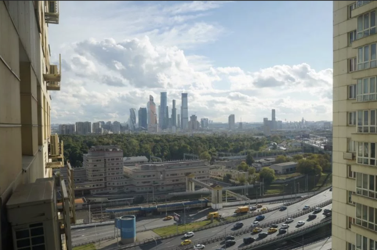 Вид на город из Дома на Беговой