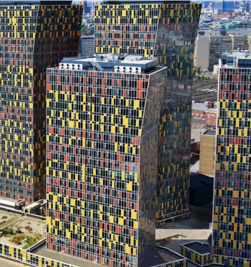 Скриншот с официального сайта skyhouse.moscow