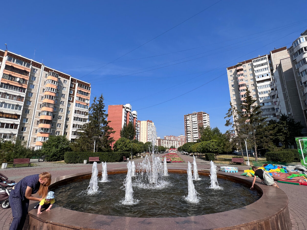 Микрорайон Ботанический, Родонитовая улица, фото автора блога Дно Мещанства