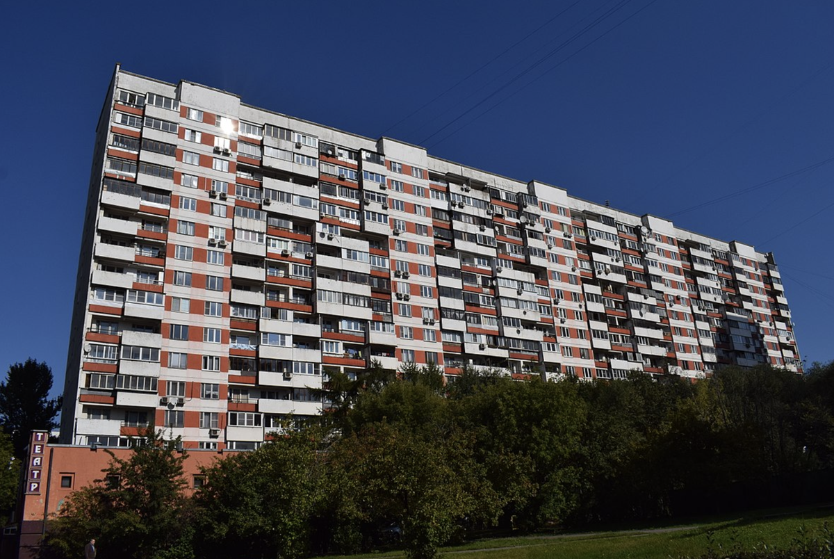 И-99-47 - в этотм доме расположен Театр на Юго-западе
