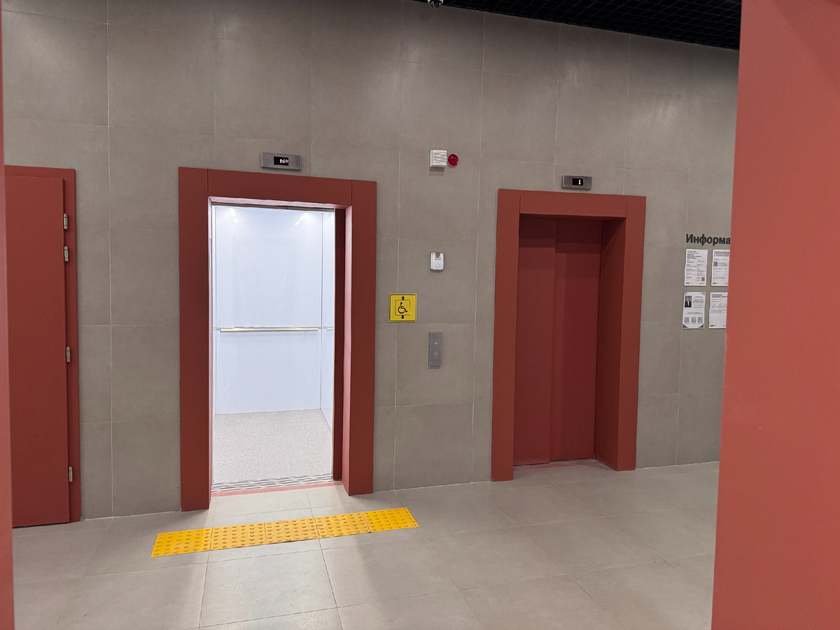 Лифты в ЖК Кузьминский лес, фото автора блога Дно Мещанства